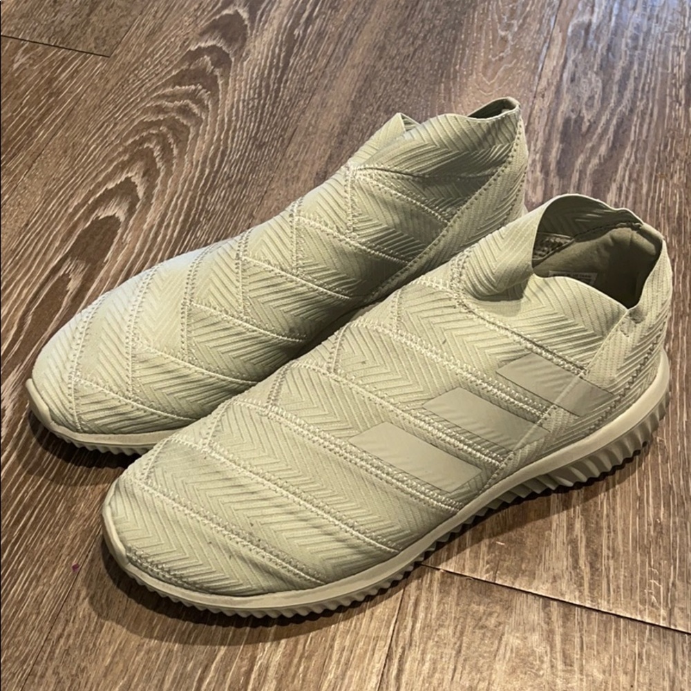Adidas Sneakers